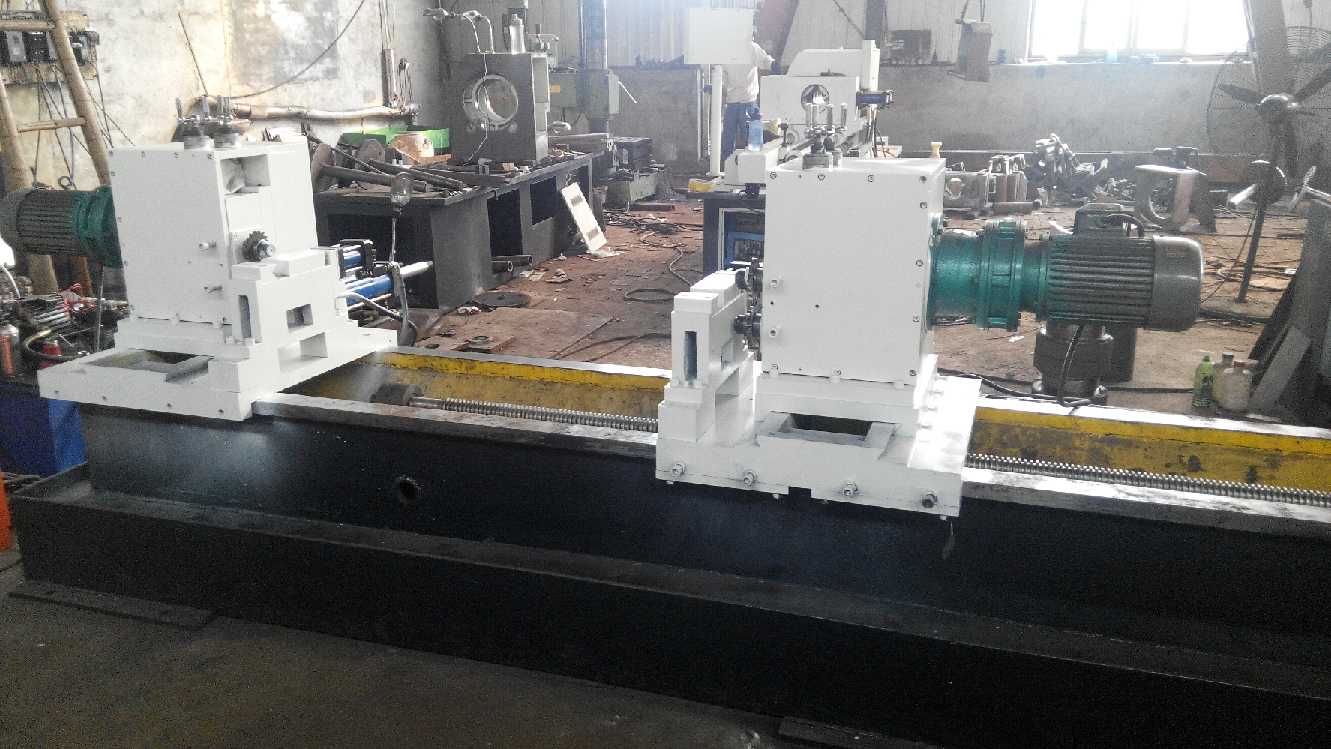 泊頭市鴻業(yè)機(jī)械廠 專注專業(yè)設(shè)備，解析銑槽機(jī)與托輥軸銑扁機(jī)的應(yīng)用
